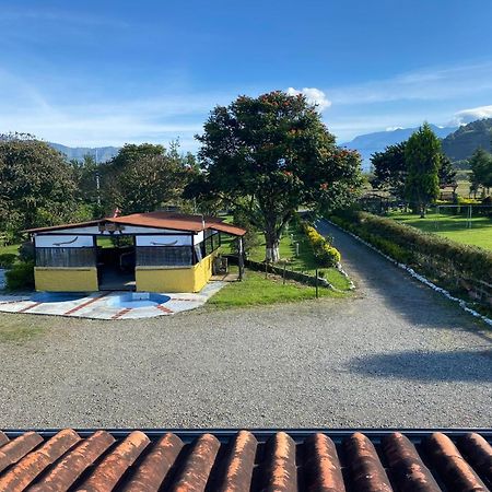 Finca Hotel Paraiso Urrao Bagian luar foto