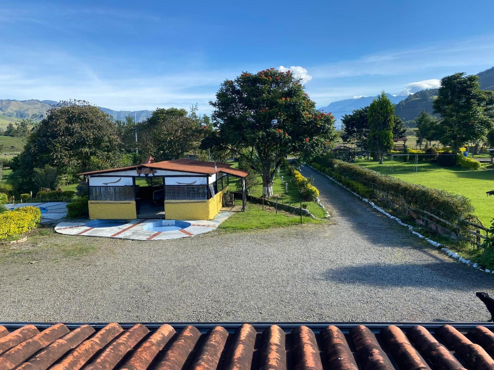Finca Hotel Paraiso Urrao Bagian luar foto